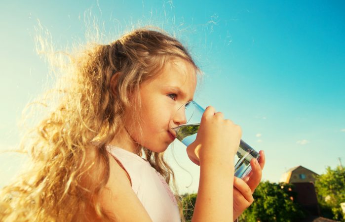 The Best Ways To Keep Kids Hydrated This Summer