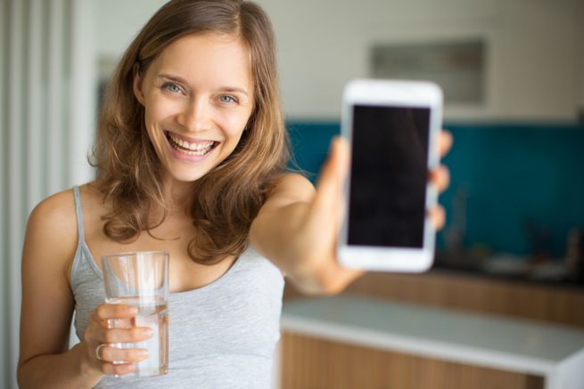 Top 4 Water Tracking Apps to Make Sure You're Drinking Enough Water