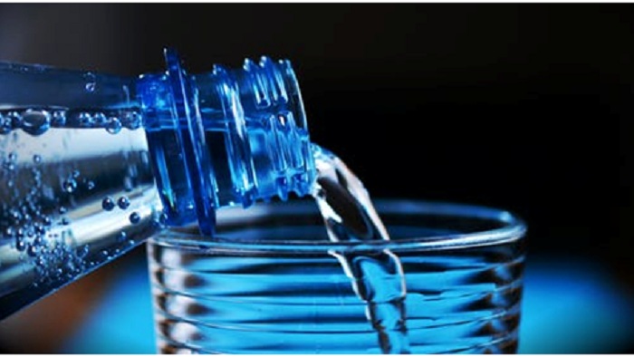 Difference-Between-Bottled-Water-Delivery-And-Tap-water-1